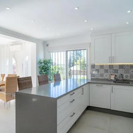 Apartment Fuer 5 Personen Ca 100 Qm In Nerja, Andalusien Costa Del Sol *